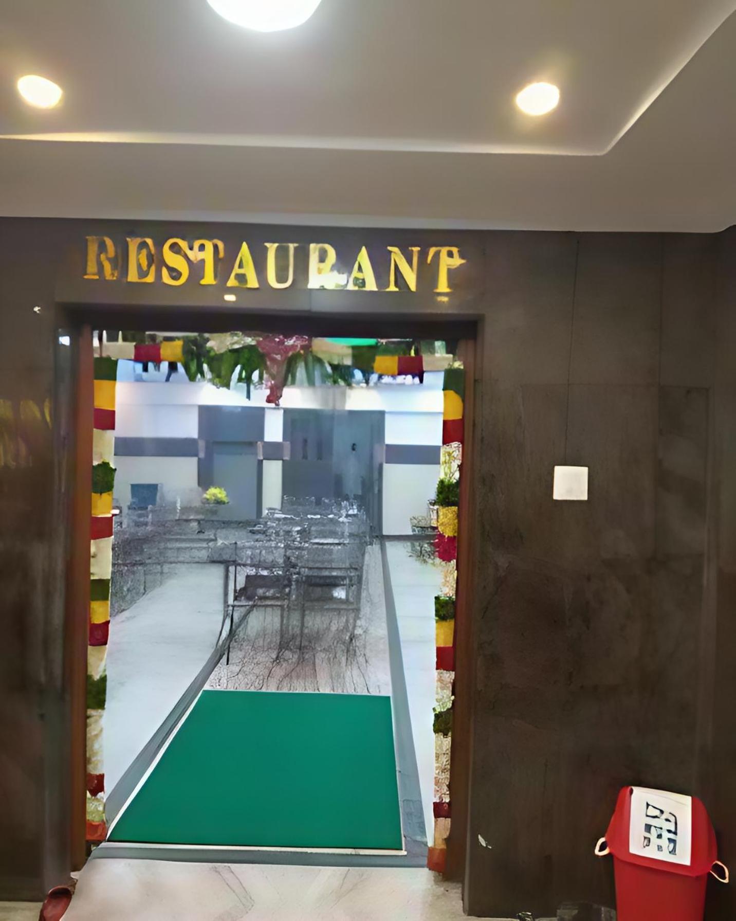 Hotel Priya Towers Nāmakkal Exterior foto